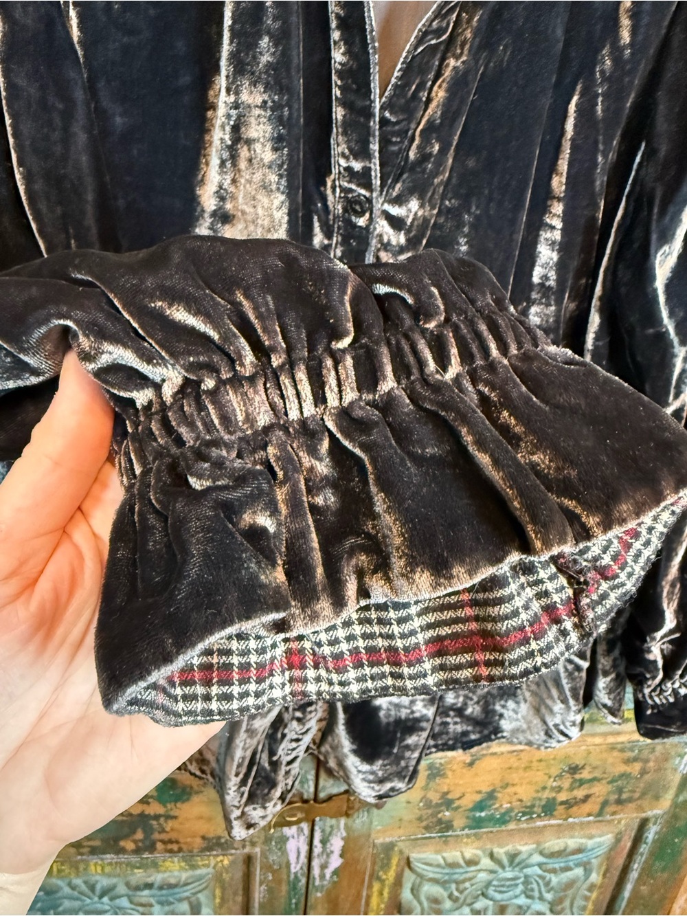 Velvet charcoal blouse - Picture 3 of 7